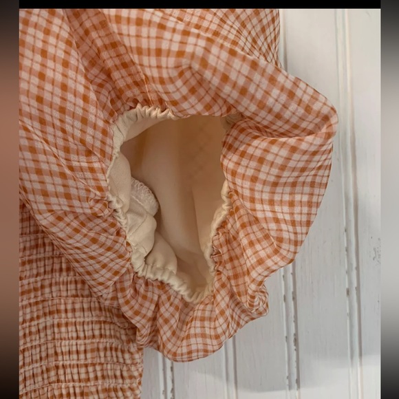 Lauren Conrad smocked bodice and puff sleeves midi dress. Size small - Picture 7 of 7